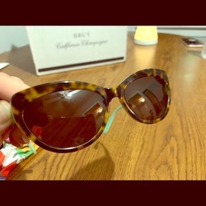 Tokidoki tortoise cat eye sunglasses